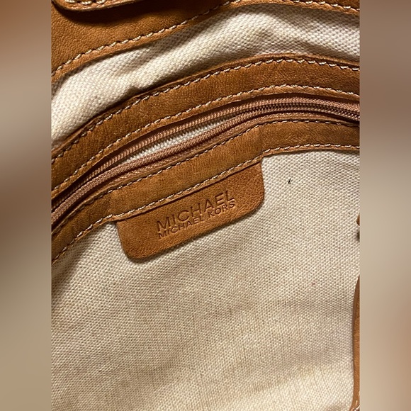 Michael Kors leather crossbody bag - Picture 11 of 16